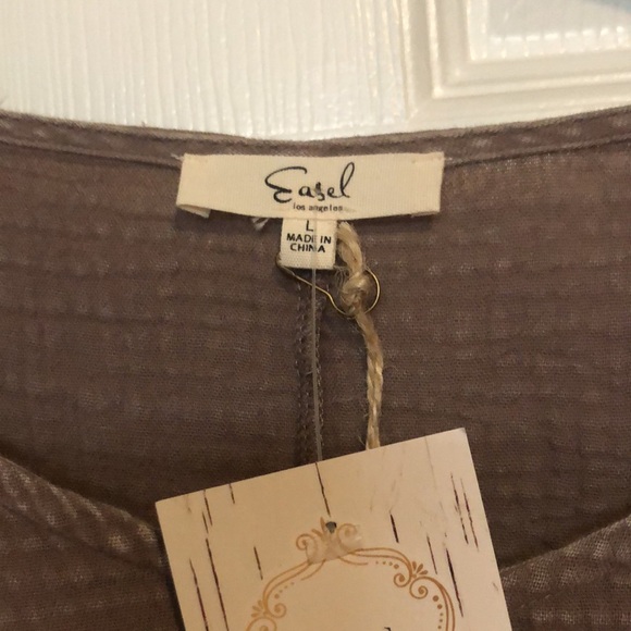 Women’s High/low Top - Picture 3 of 3